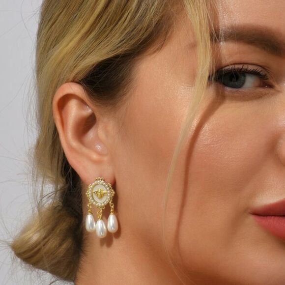 Elegant White Drop Earrings M485 - Picture 1 of 3
